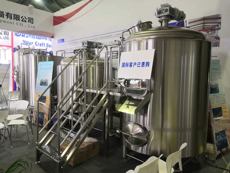 two vessels-craft beer brewing-bar -mircobrewery-stainless steel.jpg